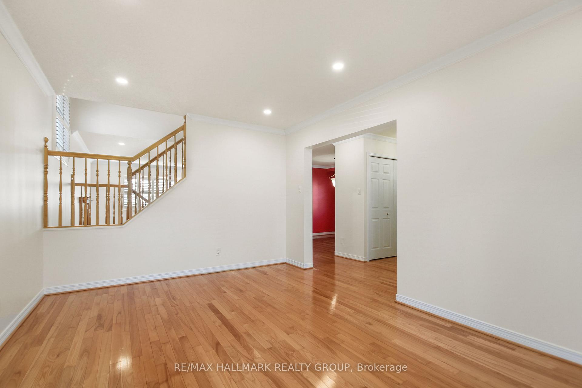 Photo 6 of 686 Mathieu Way, Ottawa, Fallingbrook/Pineridge — HOMEH