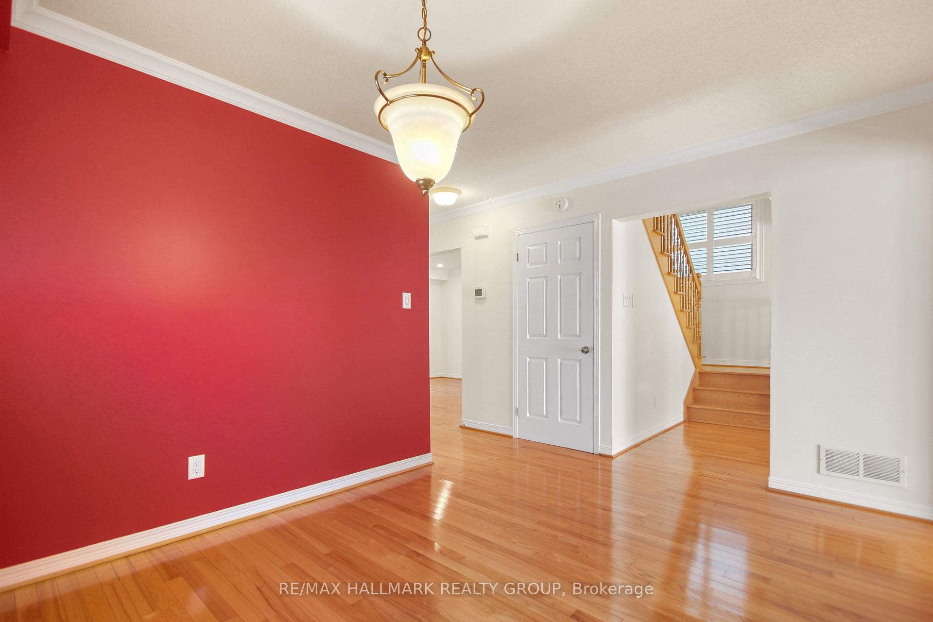 Photo 7 of 686 Mathieu Way, Ottawa, Fallingbrook/Pineridge — HOMEH