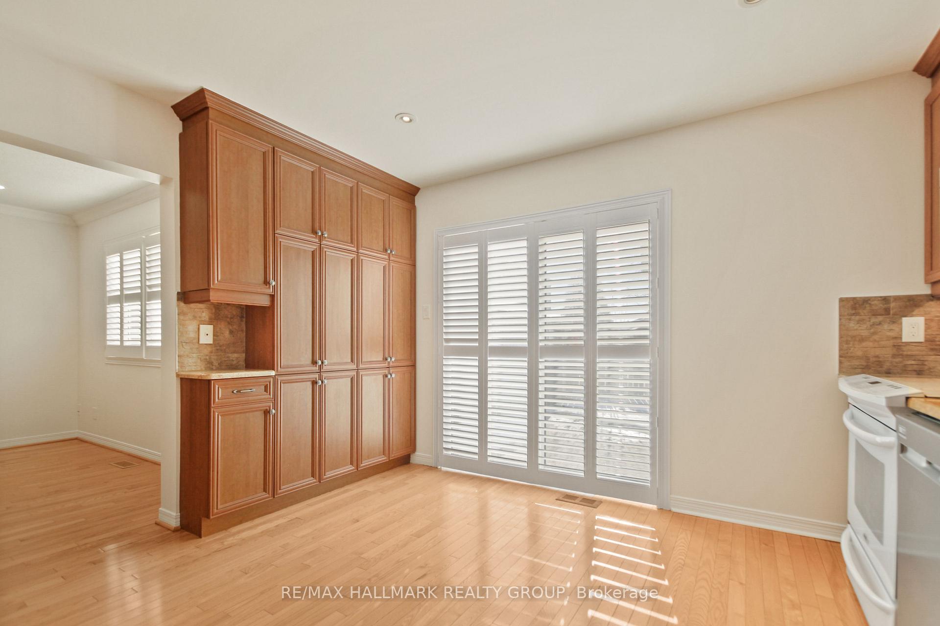Photo 12 of 686 Mathieu Way, Ottawa, Fallingbrook/Pineridge — HOMEH