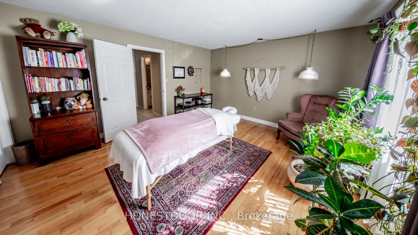 Photo 12 of 39 Forest Hill Crescent, Pelham, Fonthill — HOMEH