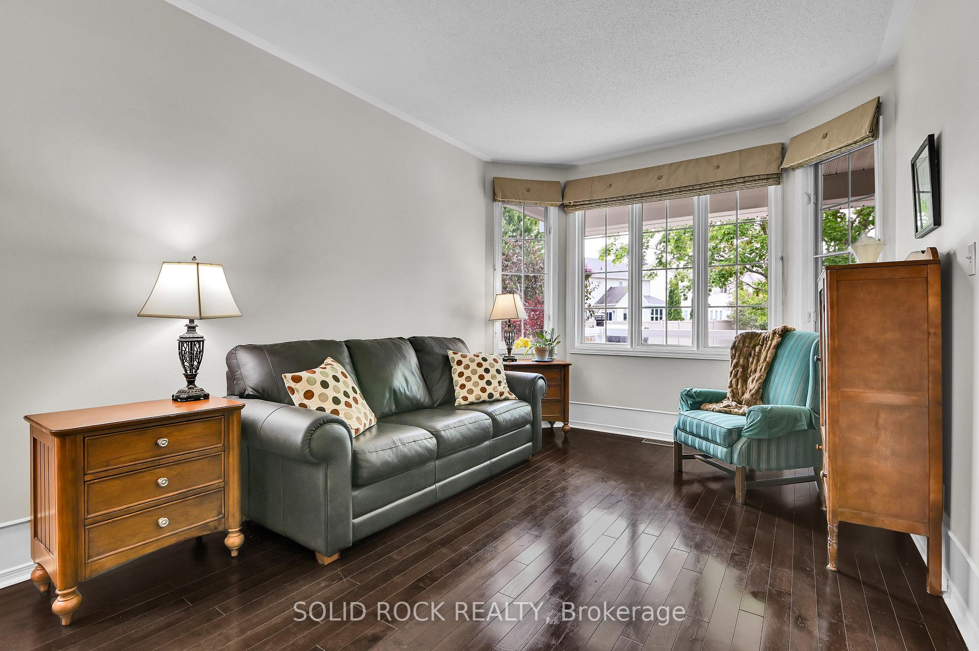 Photo 8 of 1824 McCallum Drive, Ottawa, Fallingbrook/Gardenway South — HOMEH