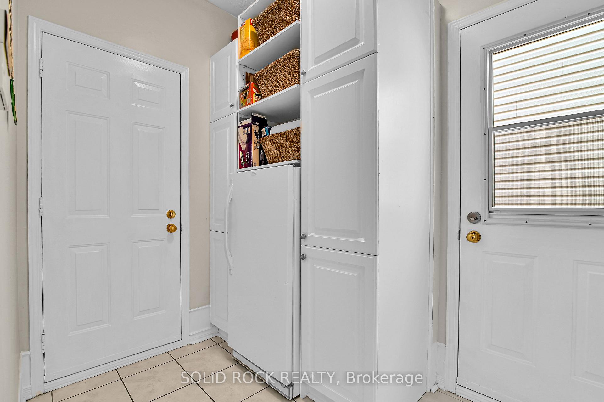 Photo 20 of 1824 McCallum Drive, Ottawa, Fallingbrook/Gardenway South — HOMEH