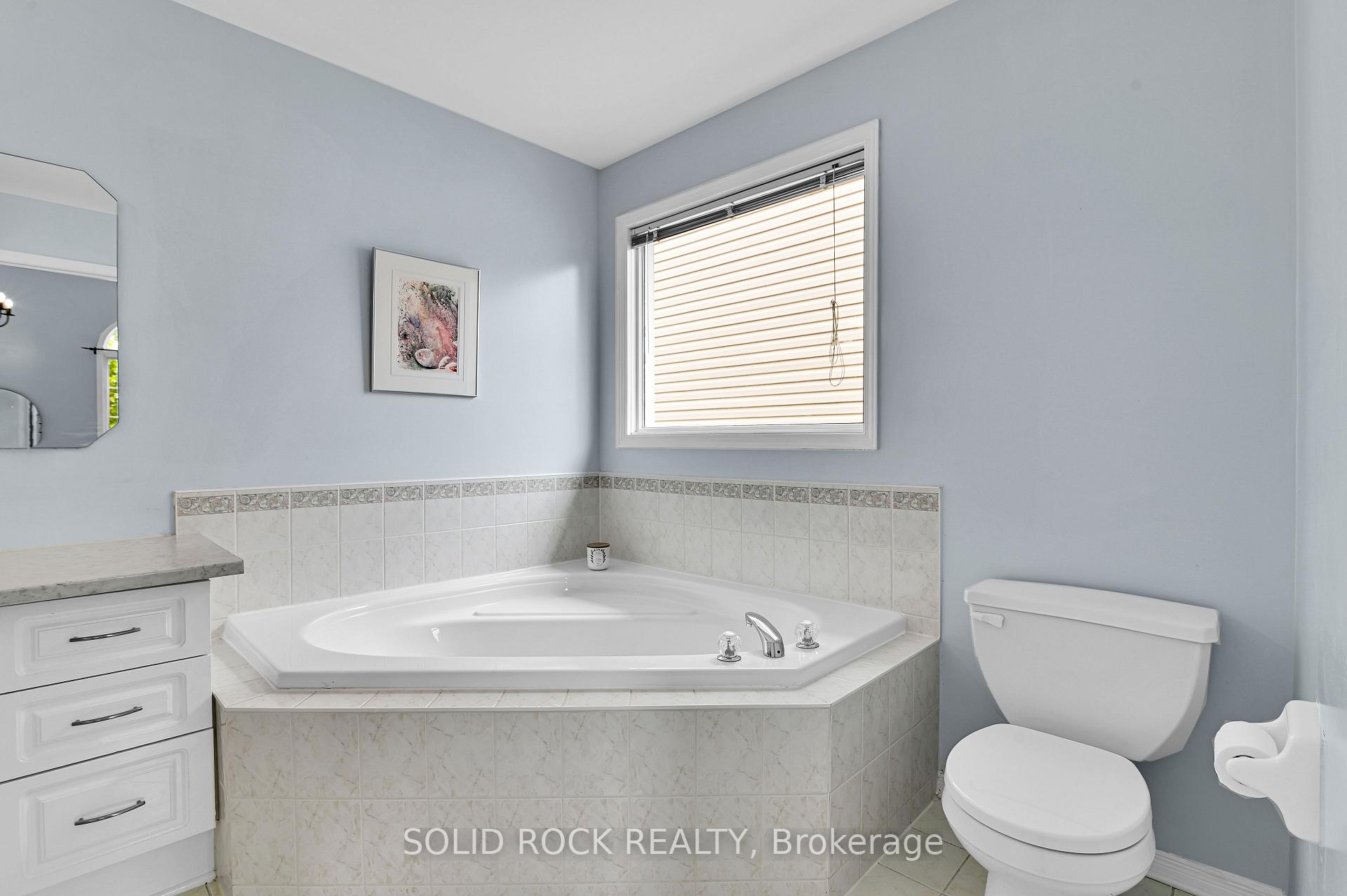 Photo 24 of 1824 McCallum Drive, Ottawa, Fallingbrook/Gardenway South — HOMEH