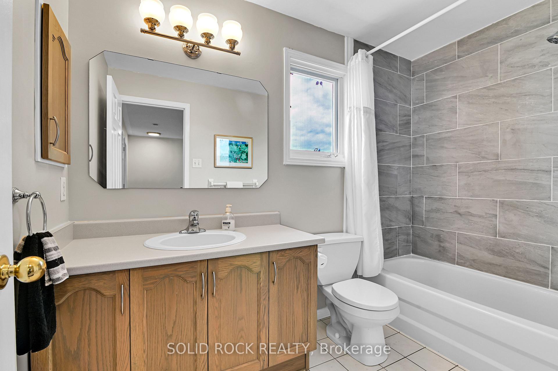Photo 27 of 1824 McCallum Drive, Ottawa, Fallingbrook/Gardenway South — HOMEH
