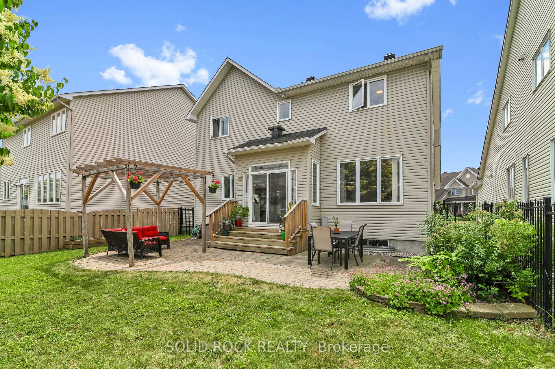 Photo 34 of 1824 McCallum Drive, Ottawa, Fallingbrook/Gardenway South — HOMEH