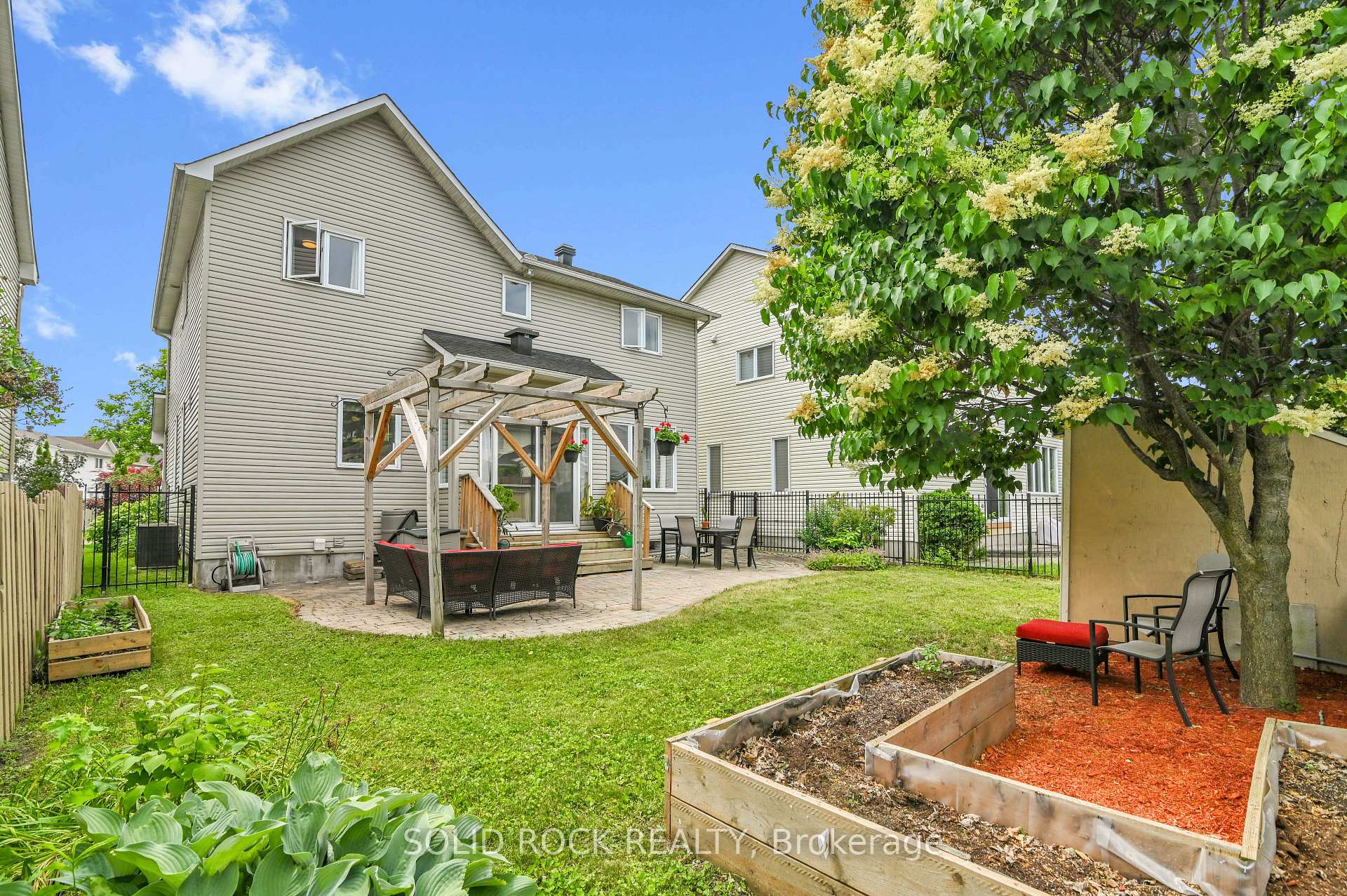 Photo 35 of 1824 McCallum Drive, Ottawa, Fallingbrook/Gardenway South — HOMEH