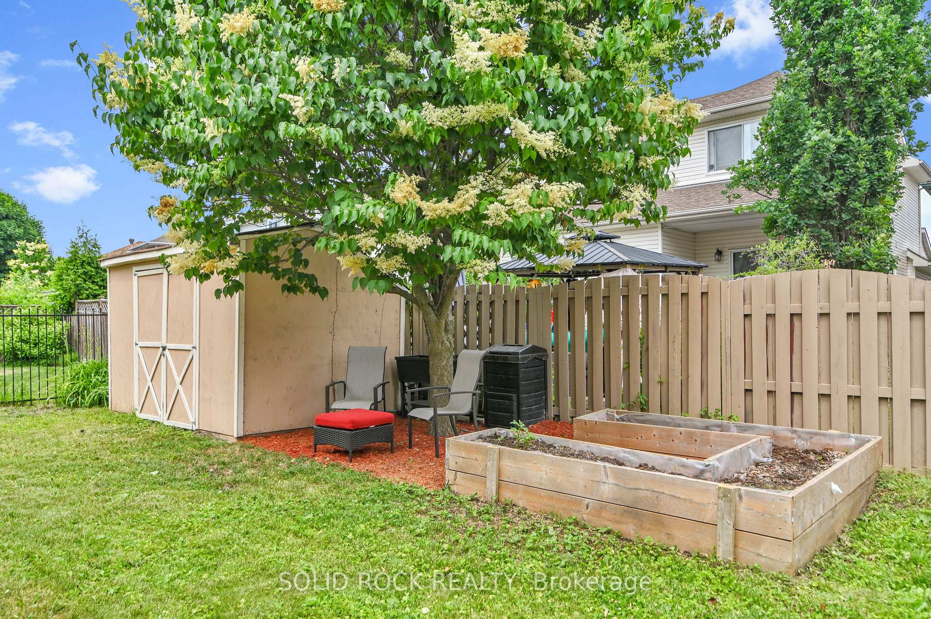 Photo 36 of 1824 McCallum Drive, Ottawa, Fallingbrook/Gardenway South — HOMEH