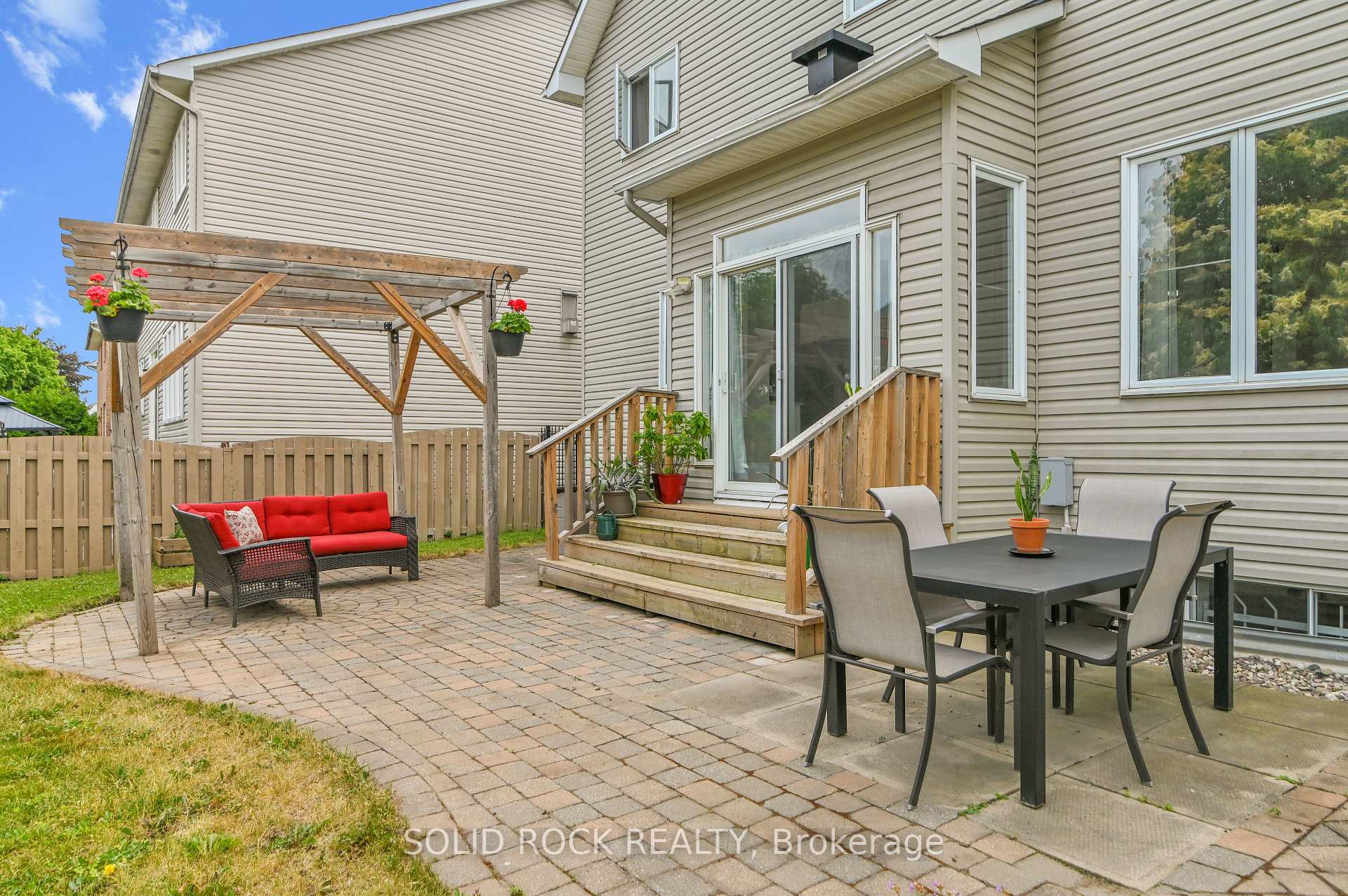 Photo 37 of 1824 McCallum Drive, Ottawa, Fallingbrook/Gardenway South — HOMEH