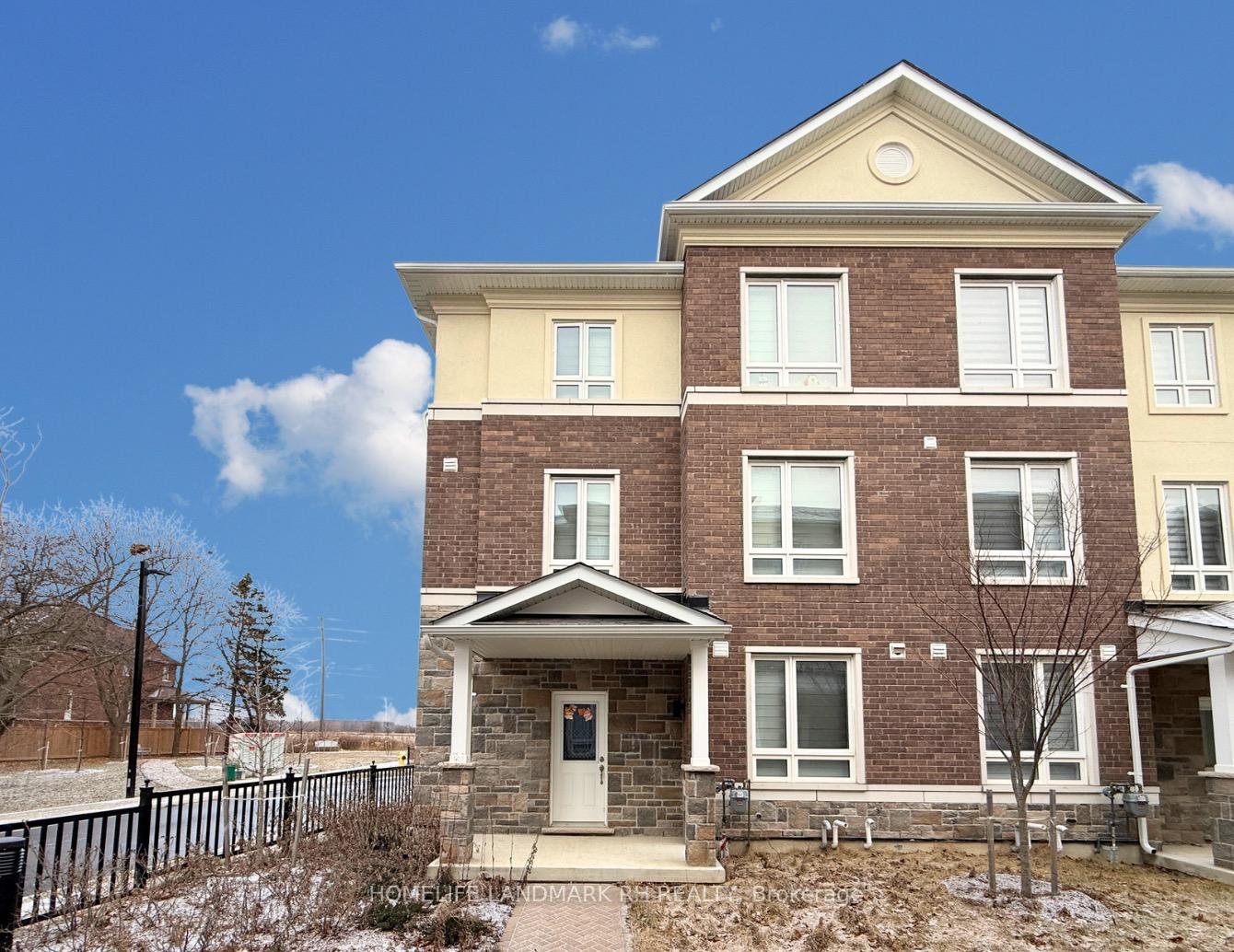 Photo 5 of 31 Chicago Lane, Markham, Wismer — HOMEH