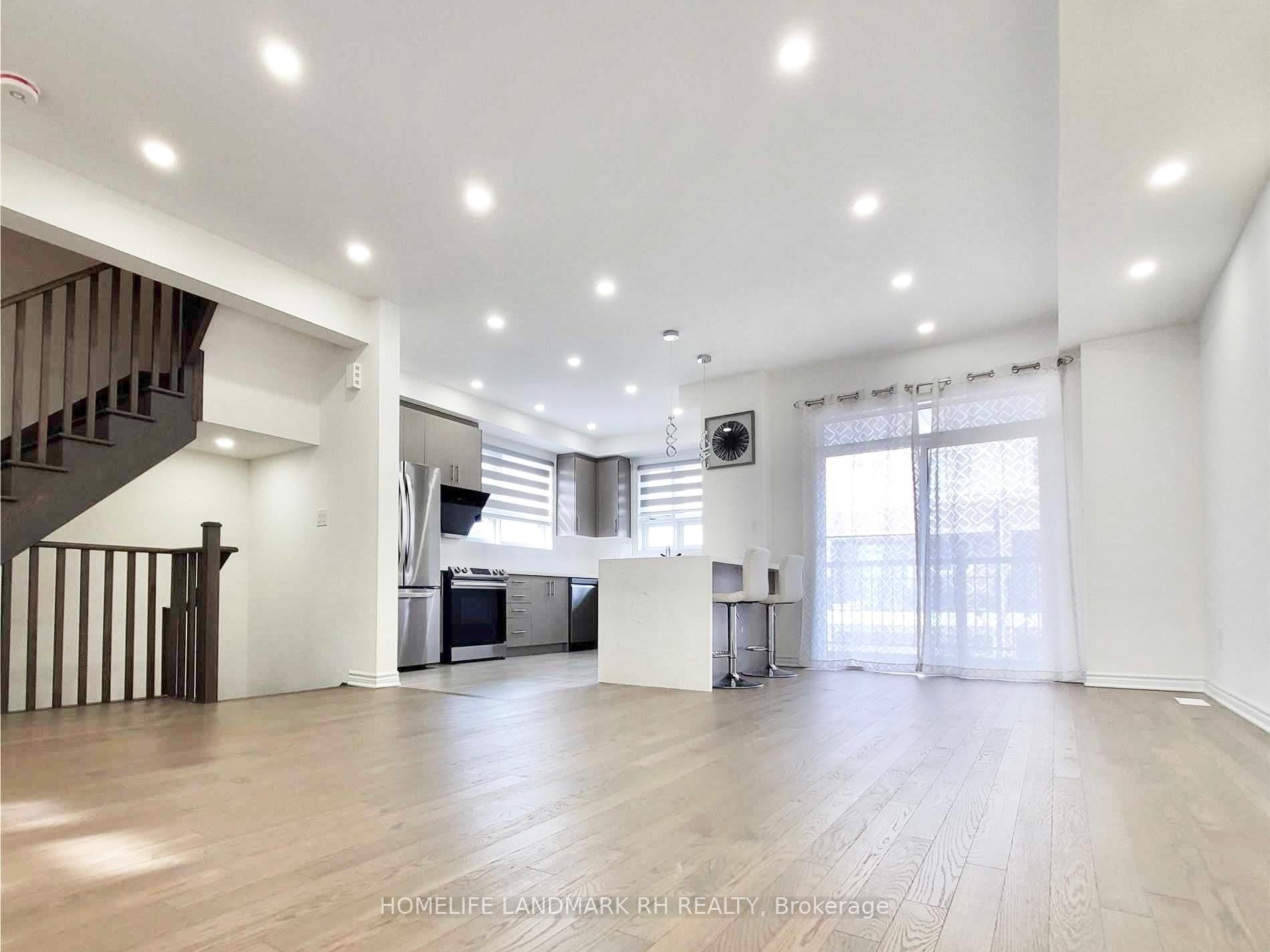 Photo 7 of 31 Chicago Lane, Markham, Wismer — HOMEH