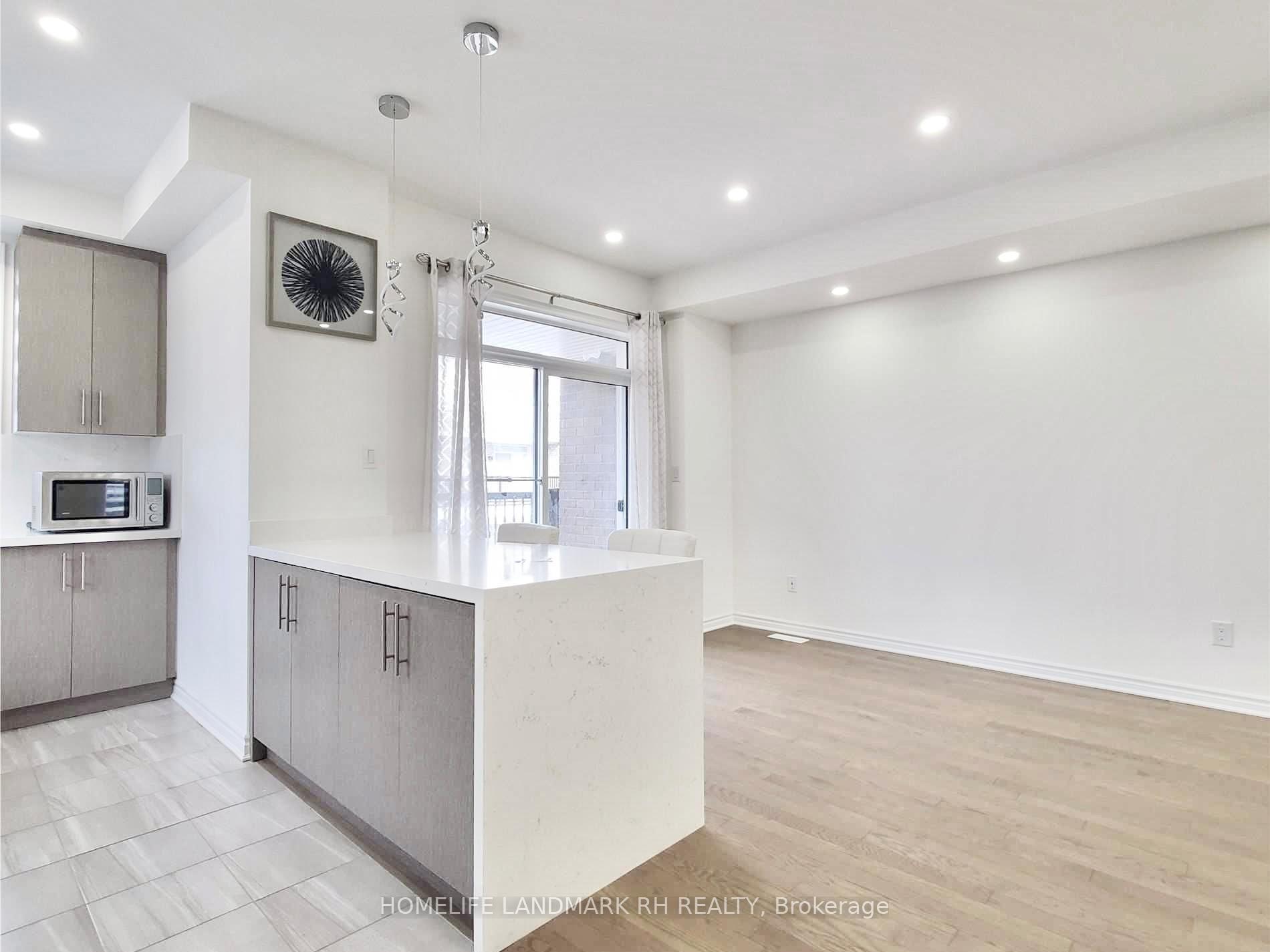 Photo 10 of 31 Chicago Lane, Markham, Wismer — HOMEH