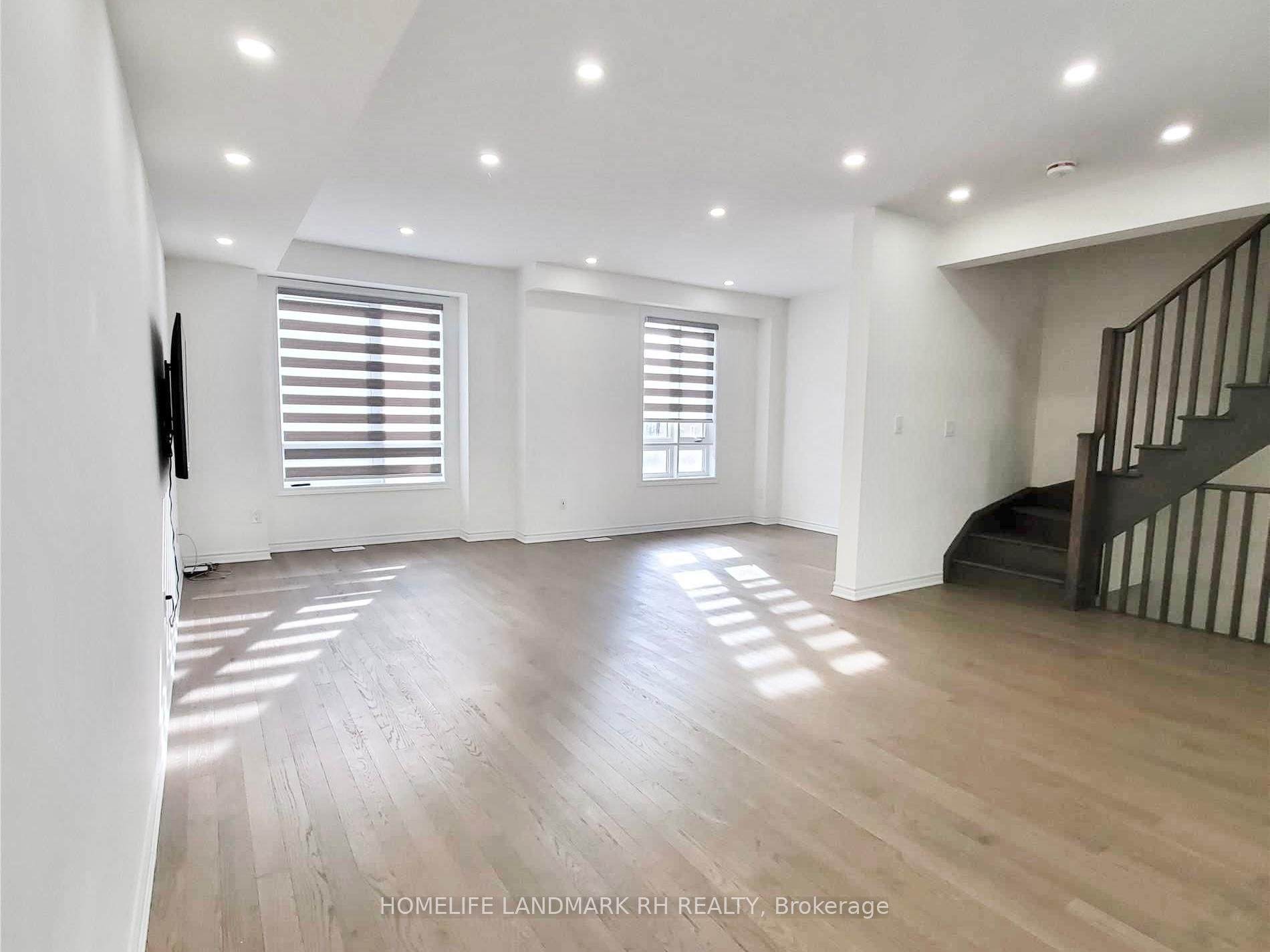 Photo 12 of 31 Chicago Lane, Markham, Wismer — HOMEH