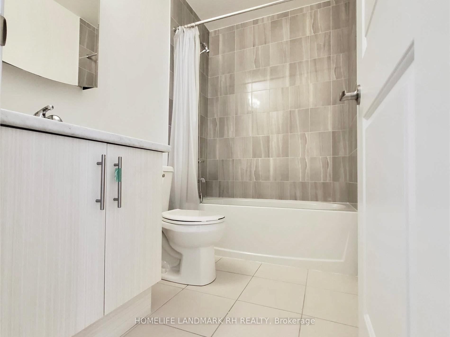 Photo 17 of 31 Chicago Lane, Markham, Wismer — HOMEH