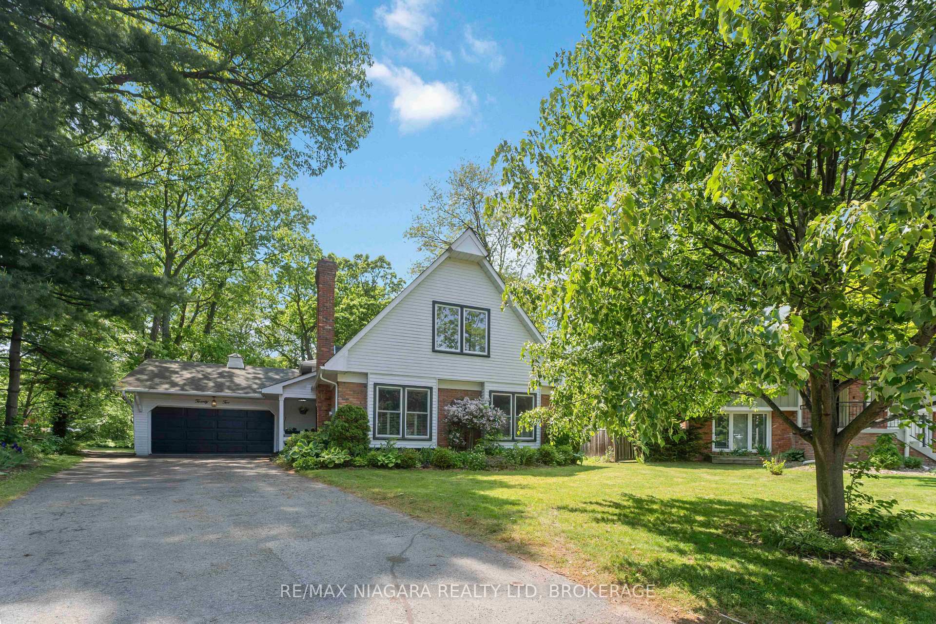 Photo 1 of 22 Berkhout Terrace, Pelham, Fonthill — HOMEH