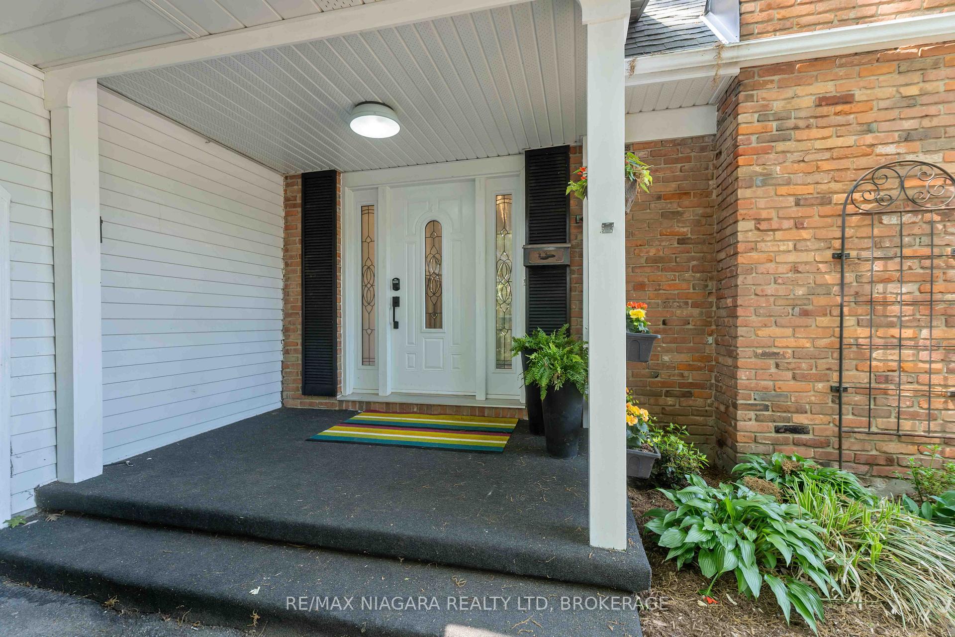 Photo 6 of 22 Berkhout Terrace, Pelham, Fonthill — HOMEH