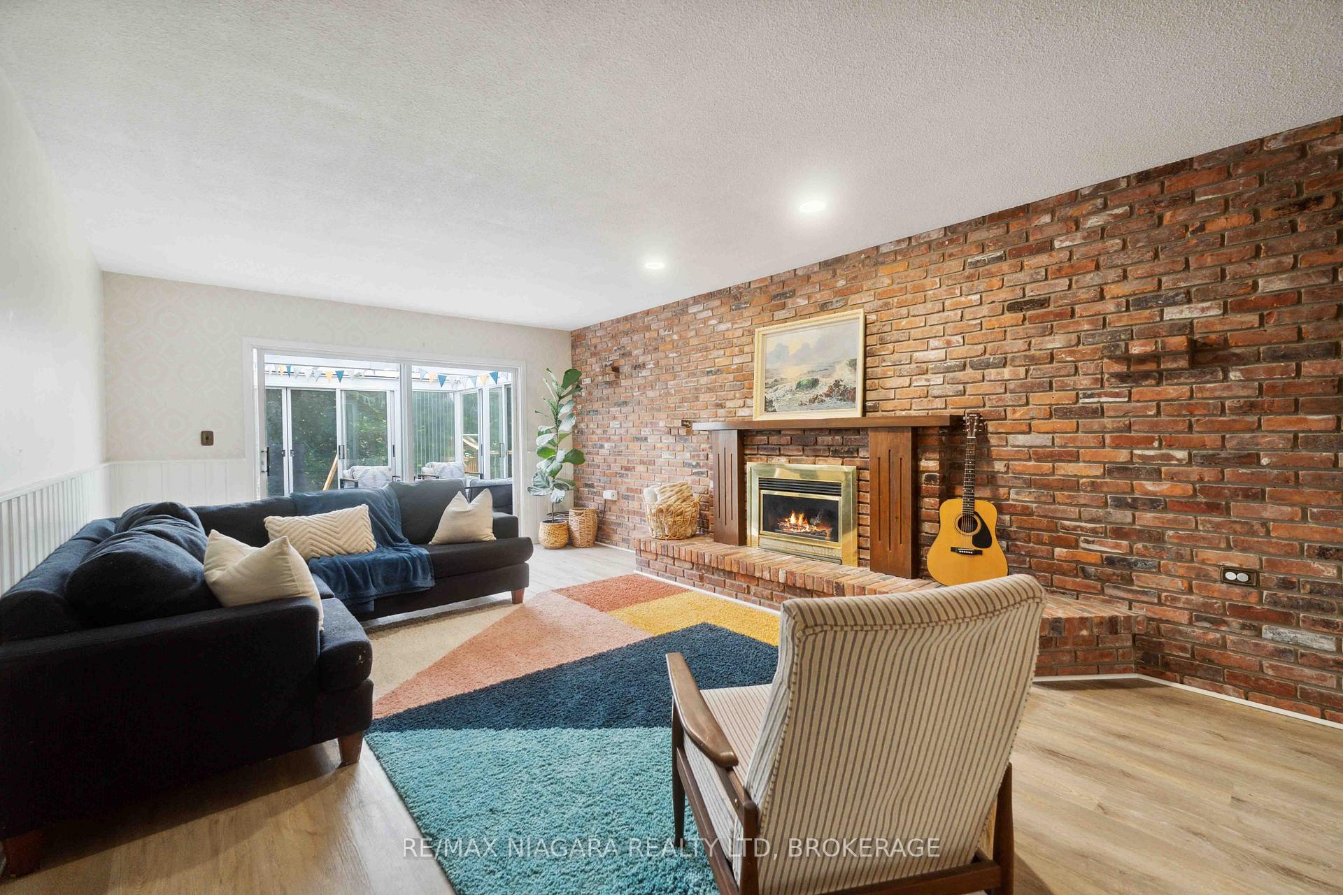 Photo 18 of 22 Berkhout Terrace, Pelham, Fonthill — HOMEH