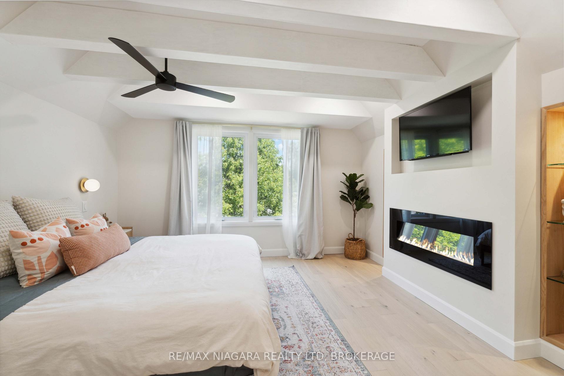 Photo 20 of 22 Berkhout Terrace, Pelham, Fonthill — HOMEH