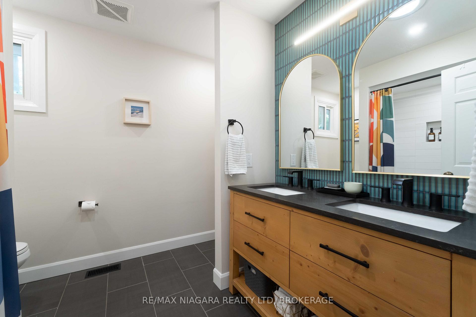 Photo 30 of 22 Berkhout Terrace, Pelham, Fonthill — HOMEH