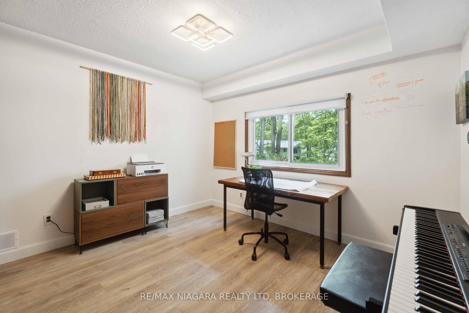 Photo 32 of 22 Berkhout Terrace, Pelham, Fonthill — HOMEH
