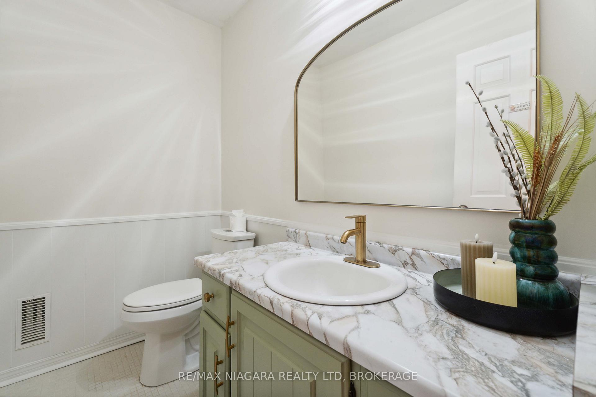 Photo 34 of 22 Berkhout Terrace, Pelham, Fonthill — HOMEH