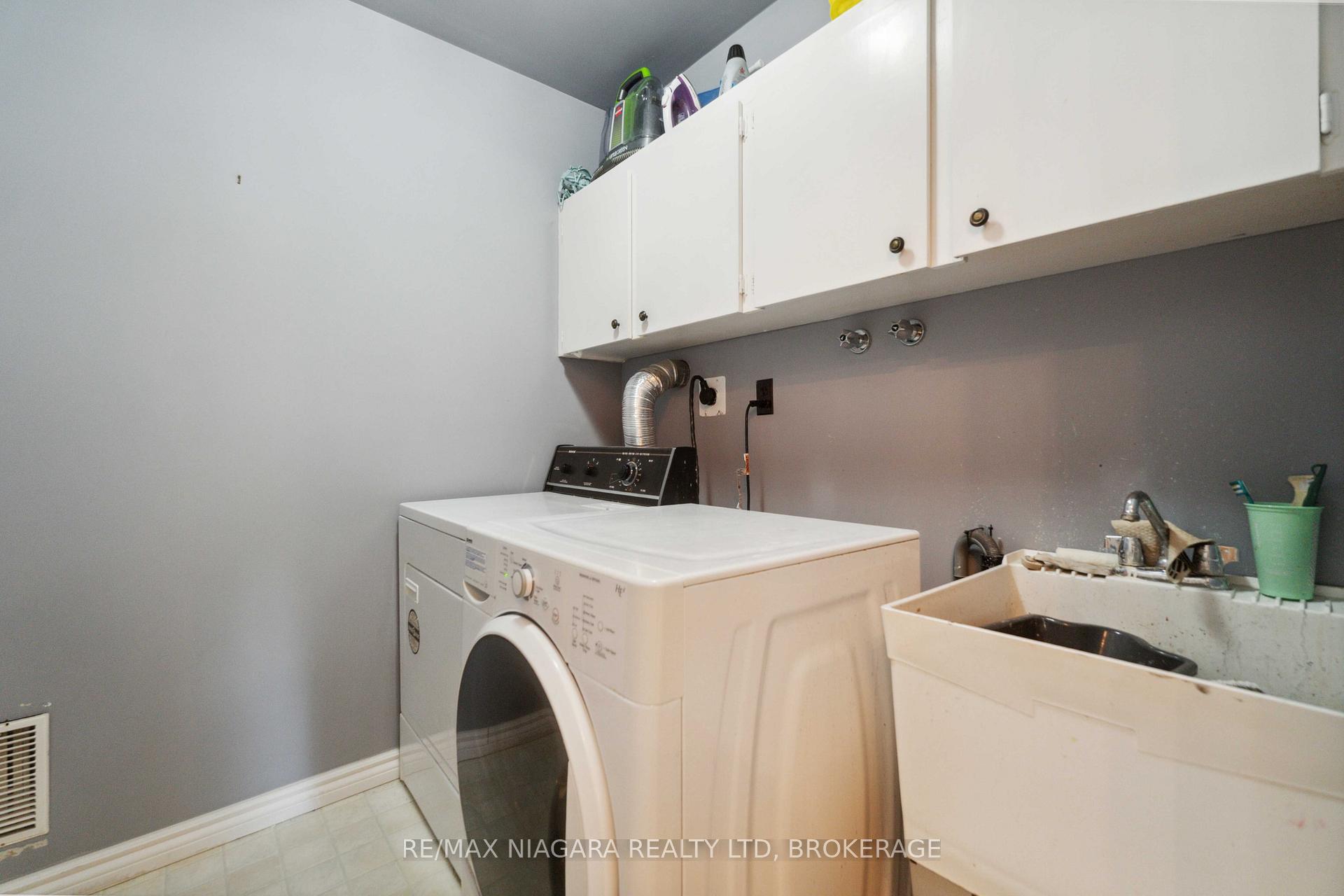 Photo 40 of 22 Berkhout Terrace, Pelham, Fonthill — HOMEH