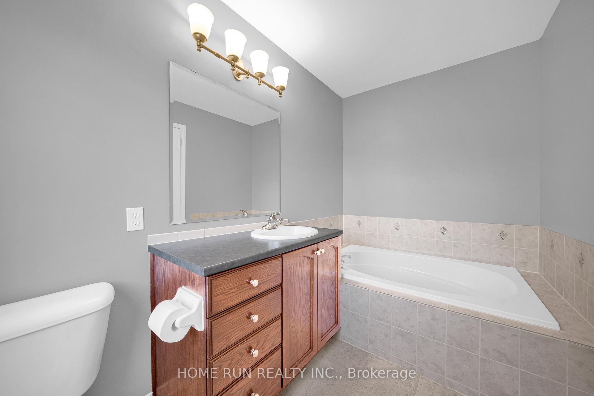 Photo 18 of 1629 Henri Lauzon Street, Ottawa, Chapel Hill — HOMEH