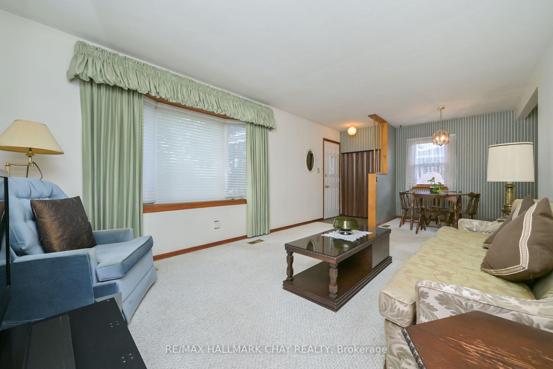 Photo 12 of 20 Leach Street, Orillia — HOMEH