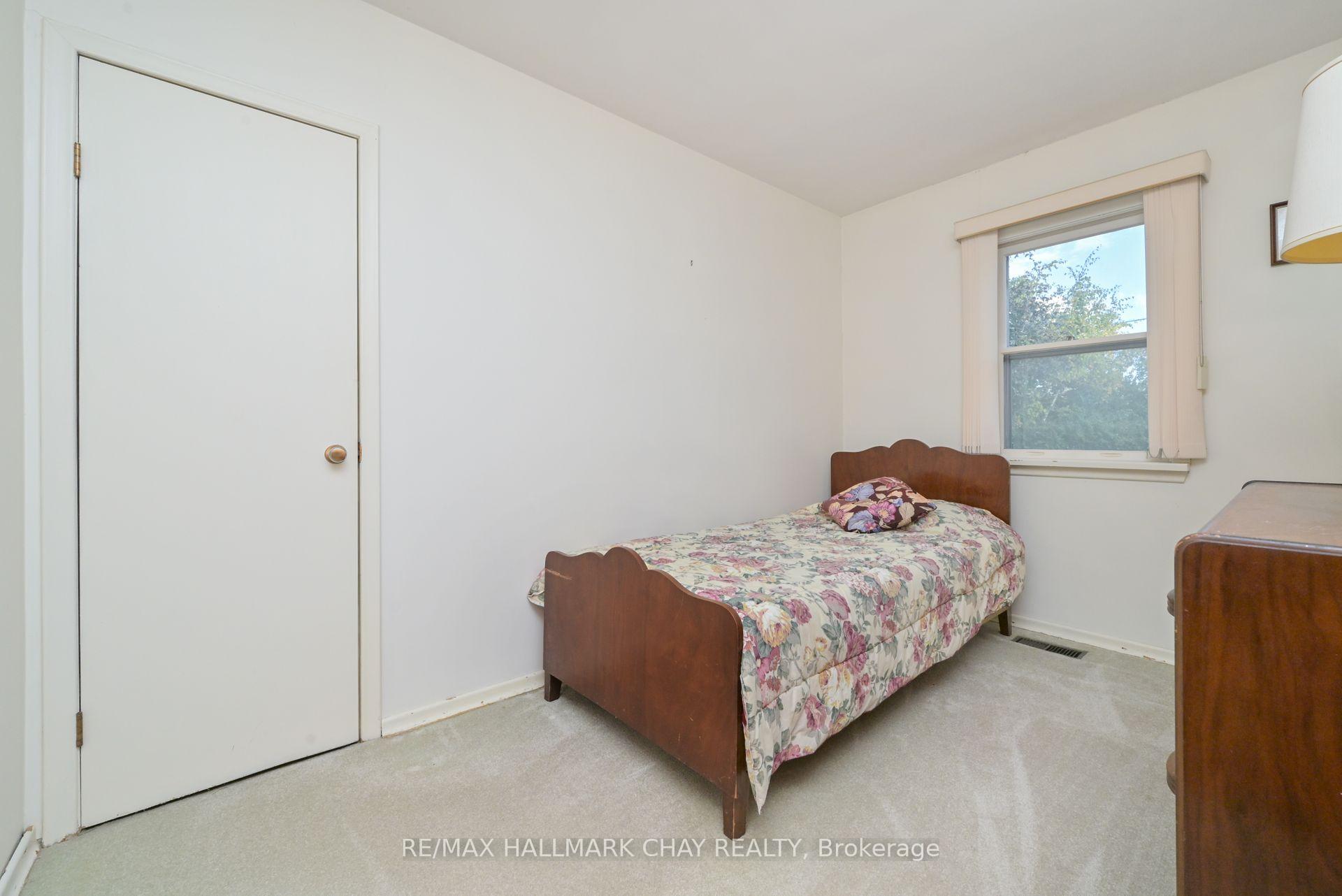 Photo 17 of 20 Leach Street, Orillia — HOMEH