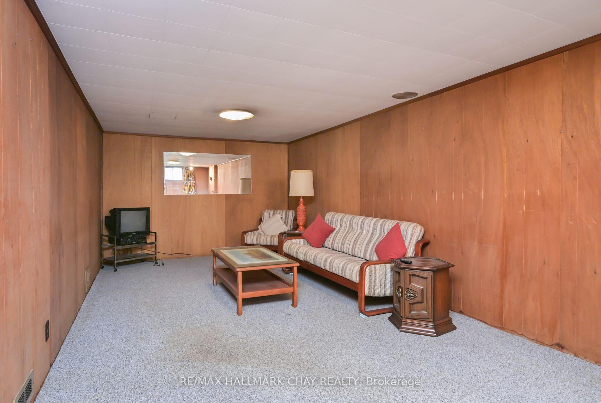 Photo 21 of 20 Leach Street, Orillia — HOMEH