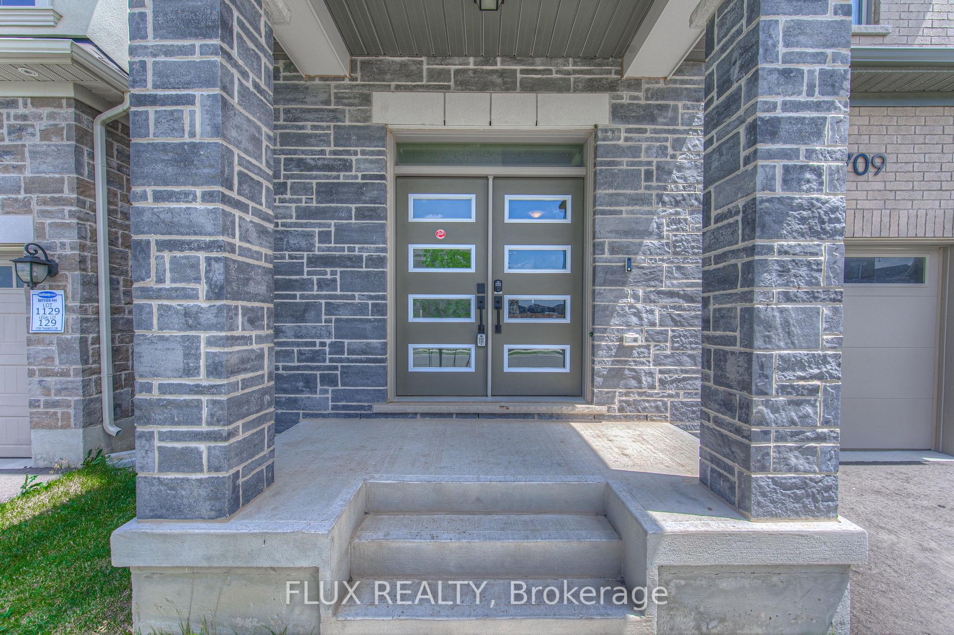 Photo 7 of 1709 Thames Circle, Milton, Bowes — HOMEH