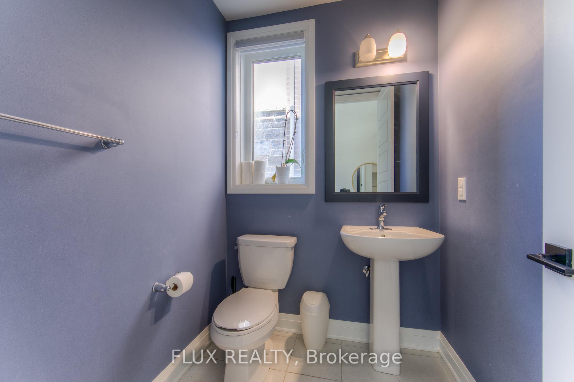 Photo 10 of 1709 Thames Circle, Milton, Bowes — HOMEH