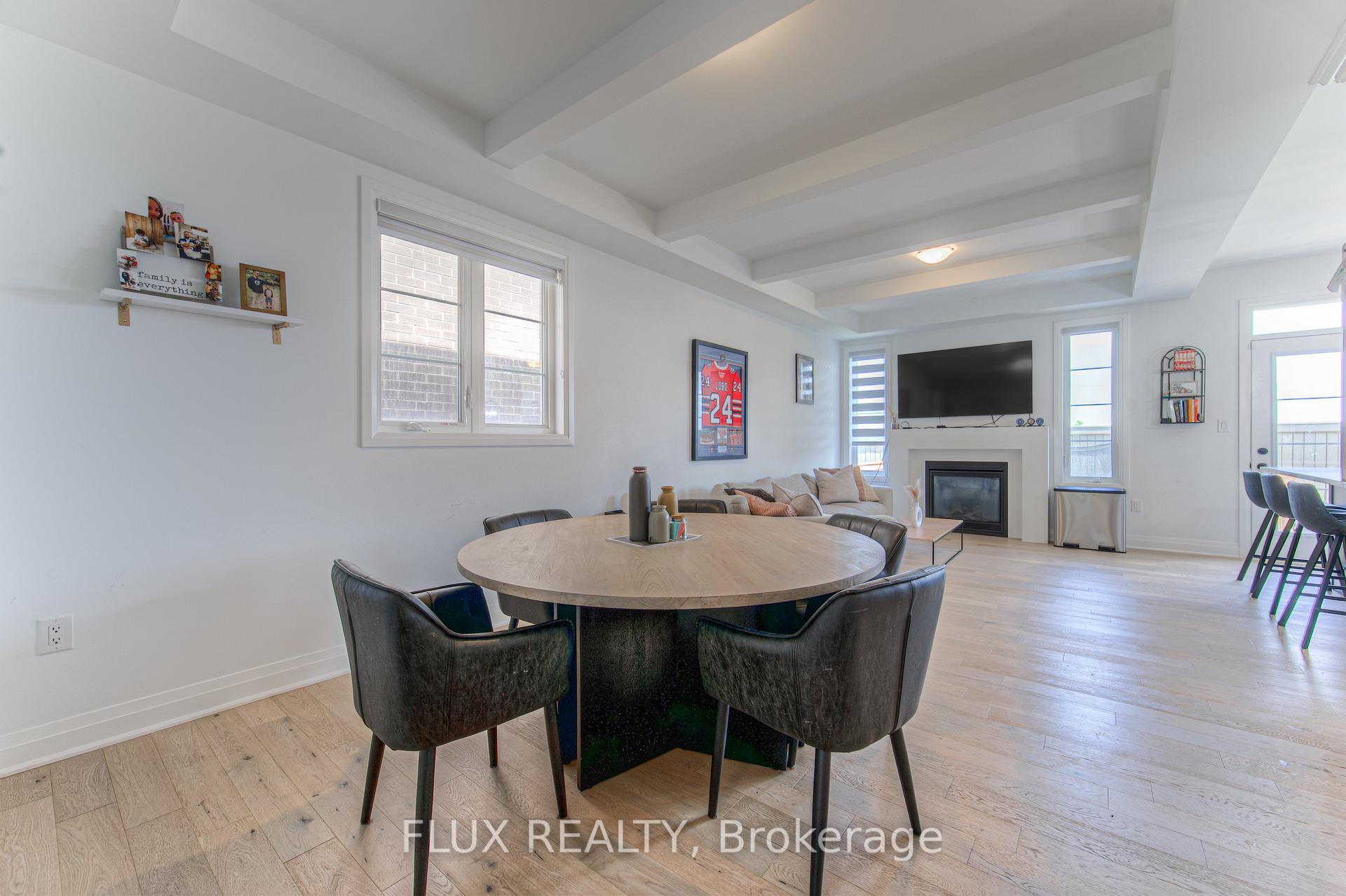 Photo 16 of 1709 Thames Circle, Milton, Bowes — HOMEH