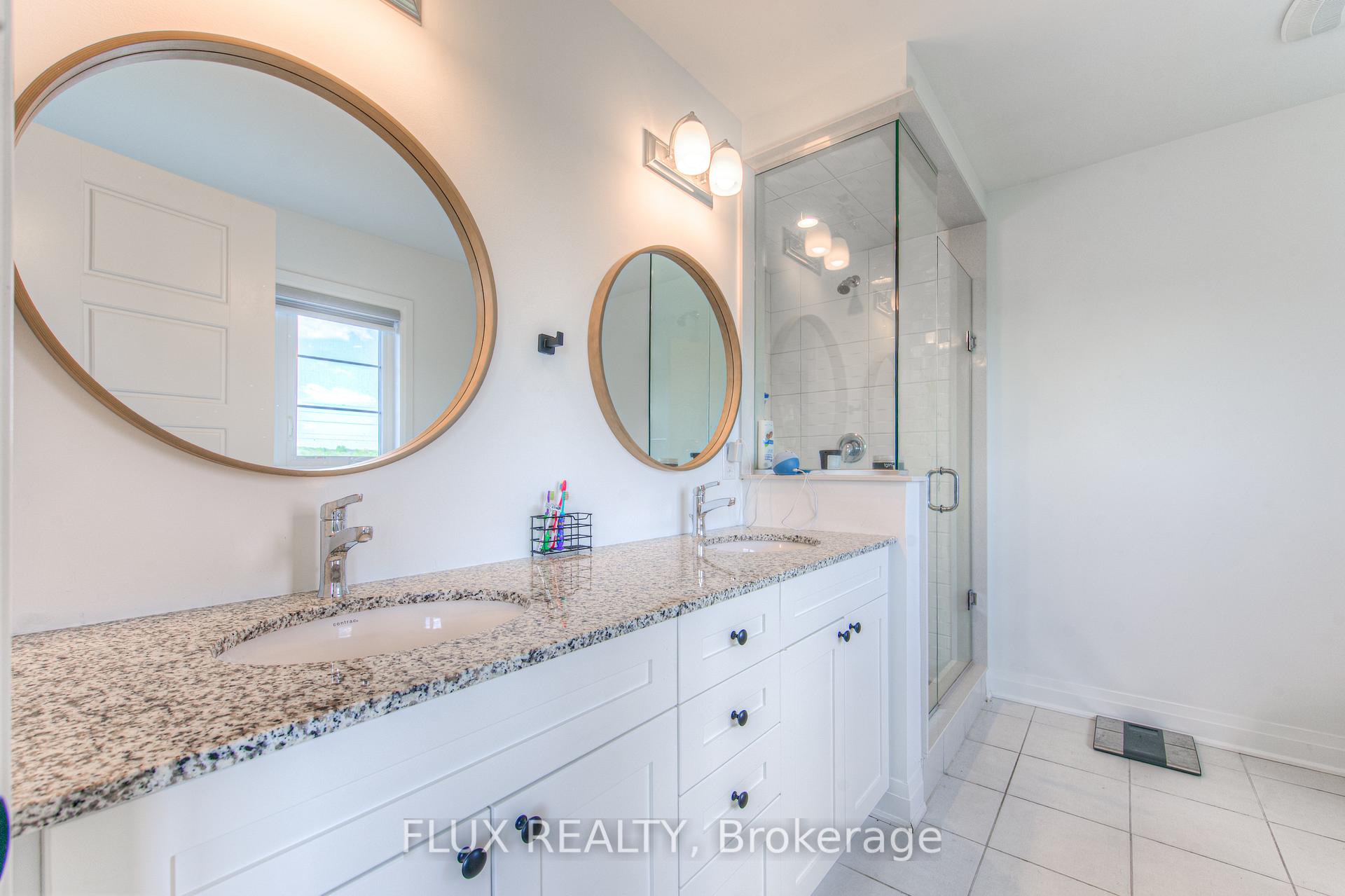Photo 11 of 1709 Thames Circle, Milton, Bowes — HOMEH