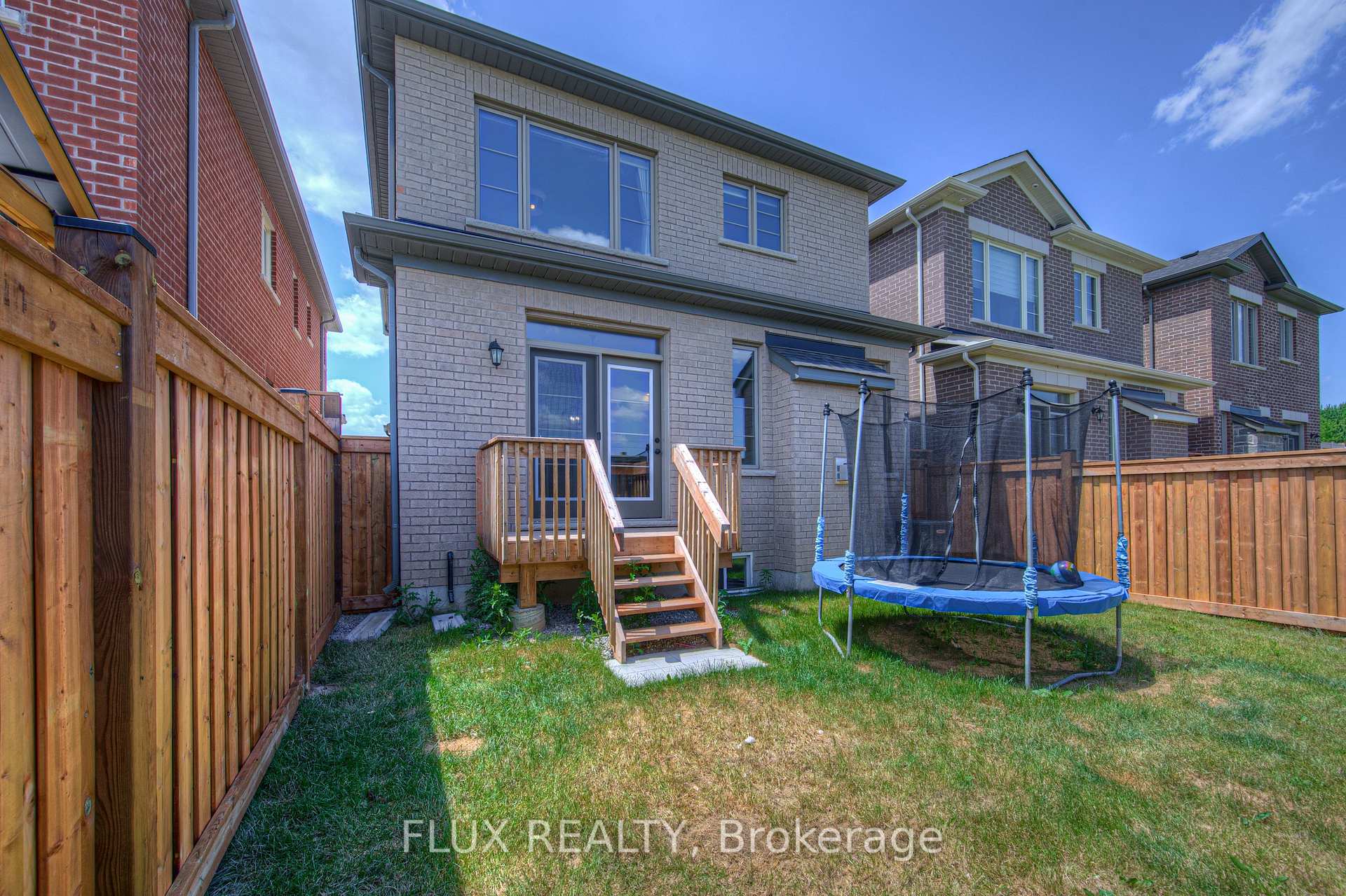 Photo 35 of 1709 Thames Circle, Milton, Bowes — HOMEH