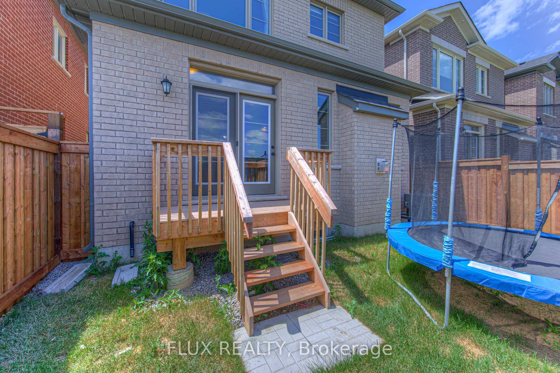 Photo 21 of 1709 Thames Circle, Milton, Bowes — HOMEH