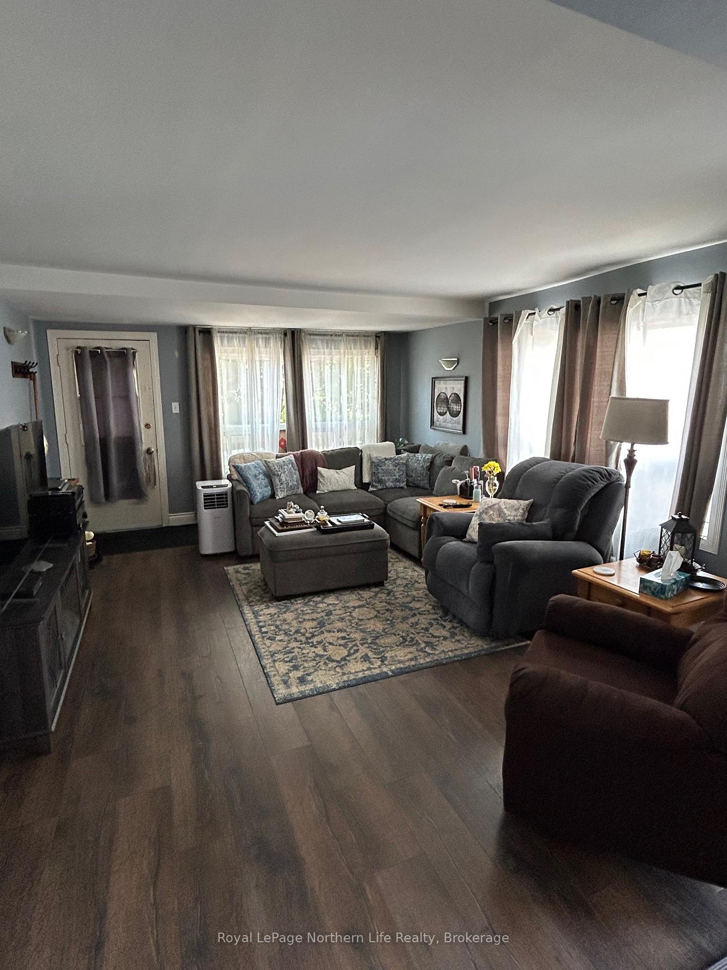 Photo 3 of 128 Victoria Street E, North Bay, Central — HOMEH