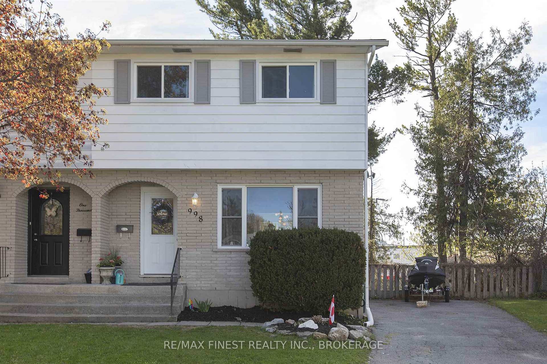 Photo 1 of 998 Sprucewood Crescent, Kingston, City Northwest — HOMEH