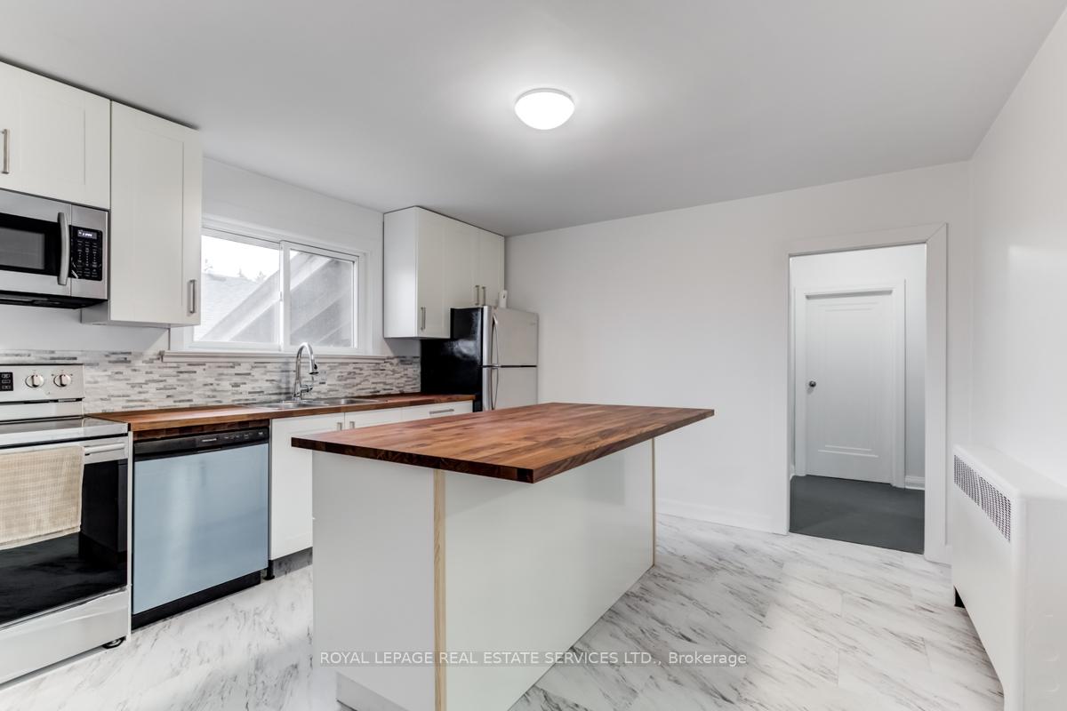 Photo 6 of 122 Chadburn Street, Oshawa, Central — HOMEH