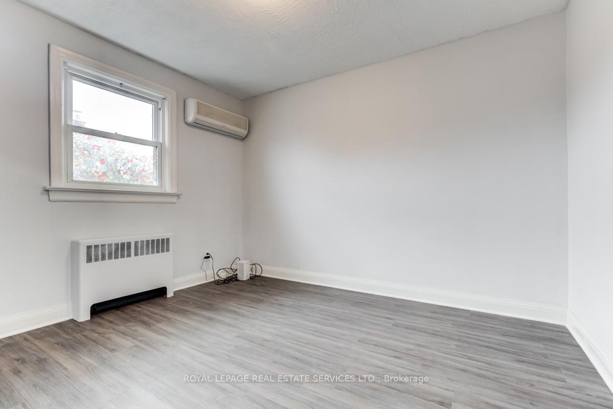 Photo 10 of 122 Chadburn Street, Oshawa, Central — HOMEH