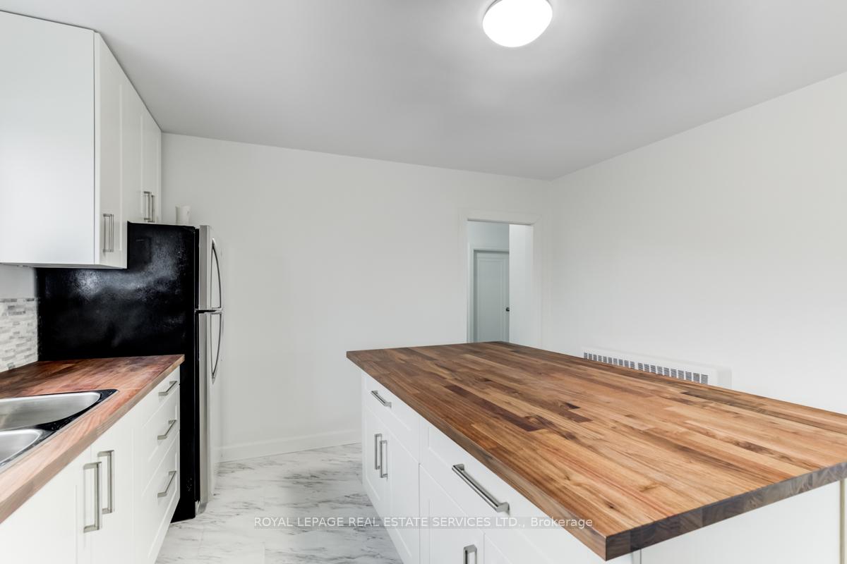 Photo 15 of 122 Chadburn Street, Oshawa, Central — HOMEH