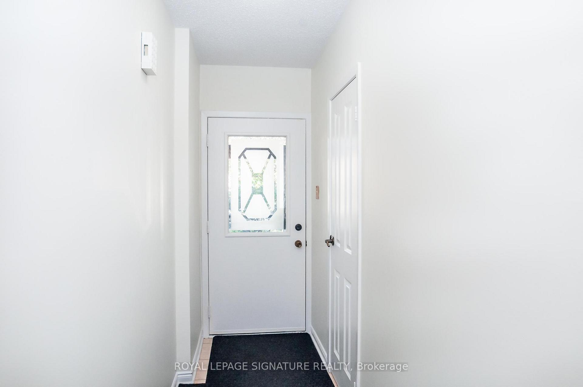 Photo 3 of 45 Augusta Court, Markham, Royal Orchard — HOMEH