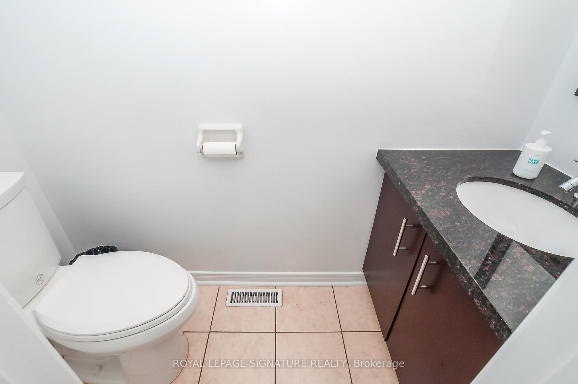 Photo 10 of 45 Augusta Court, Markham, Royal Orchard — HOMEH