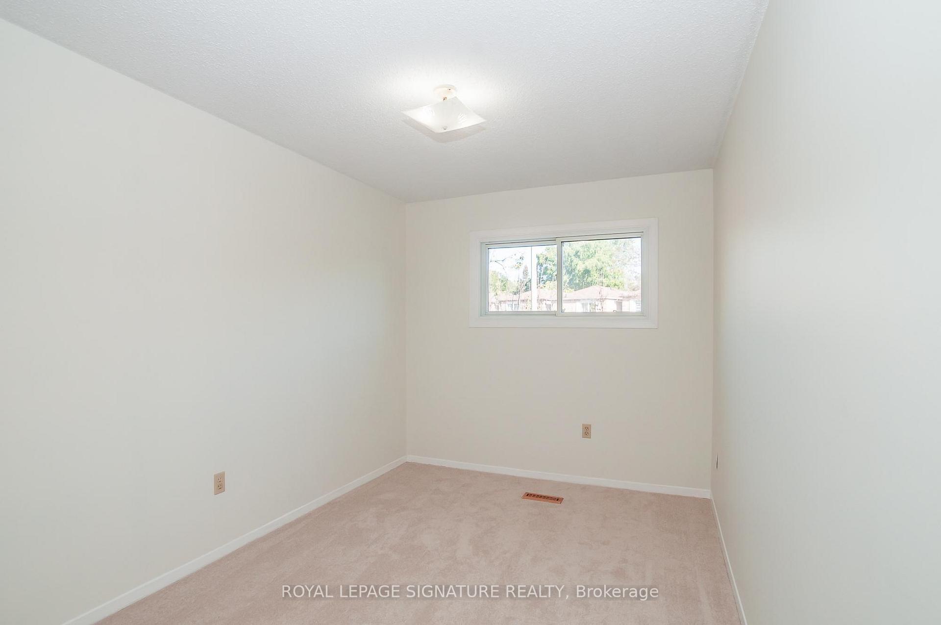 Photo 12 of 45 Augusta Court, Markham, Royal Orchard — HOMEH