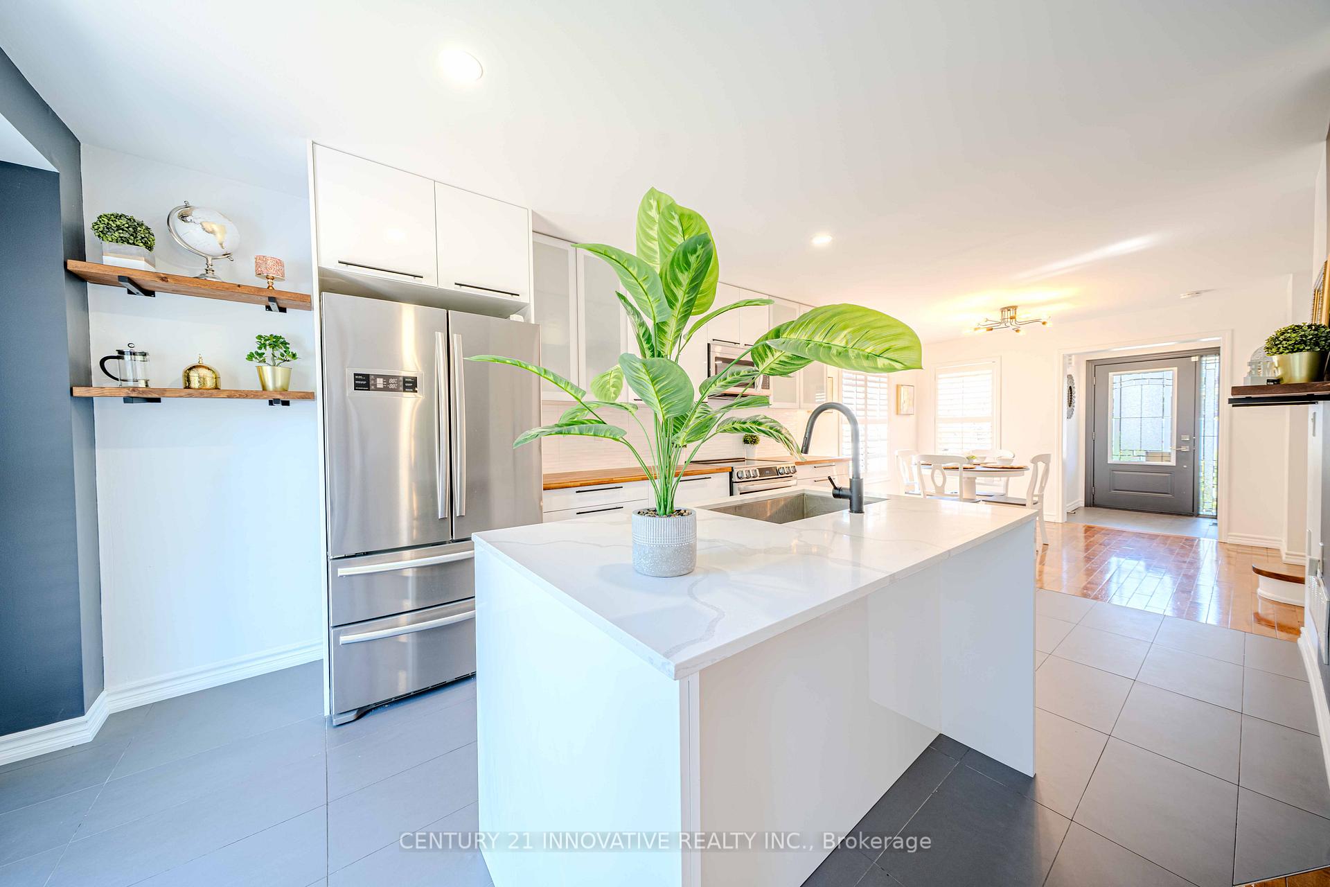 Photo 4 of 1633 Gowling Terrace, Milton, Clarke — HOMEH