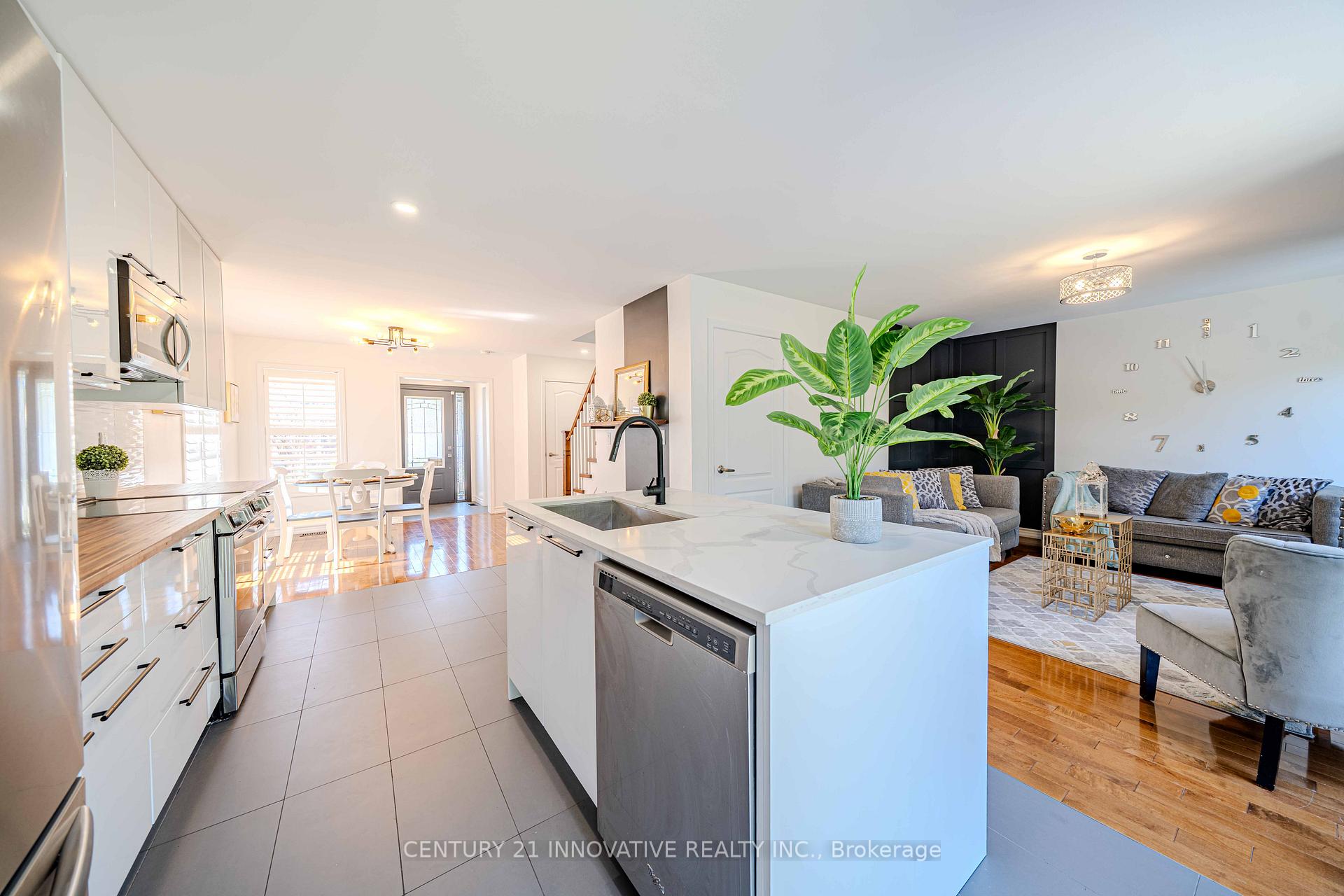 Photo 26 of 1633 Gowling Terrace, Milton, Clarke — HOMEH