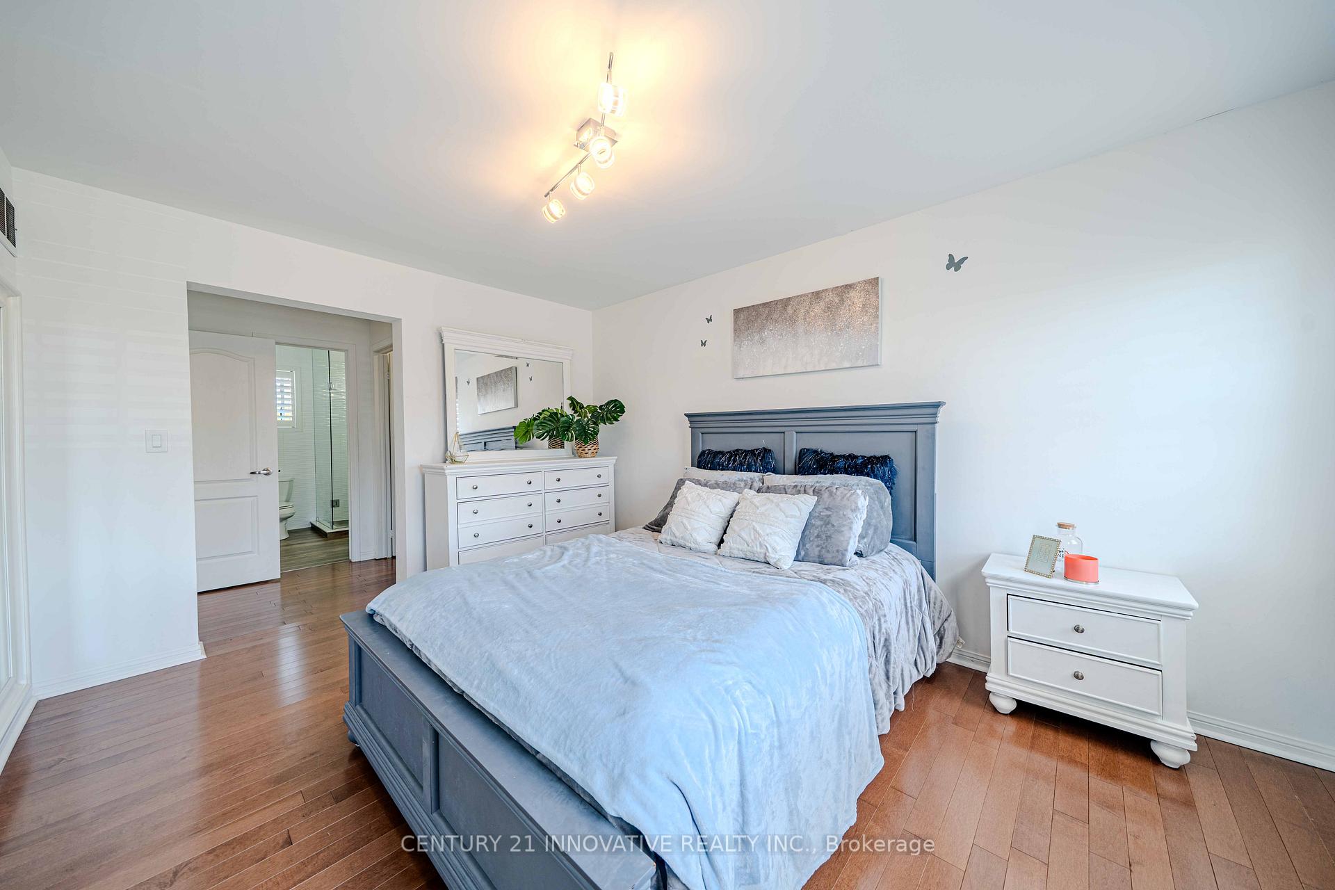 Photo 15 of 1633 Gowling Terrace, Milton, Clarke — HOMEH