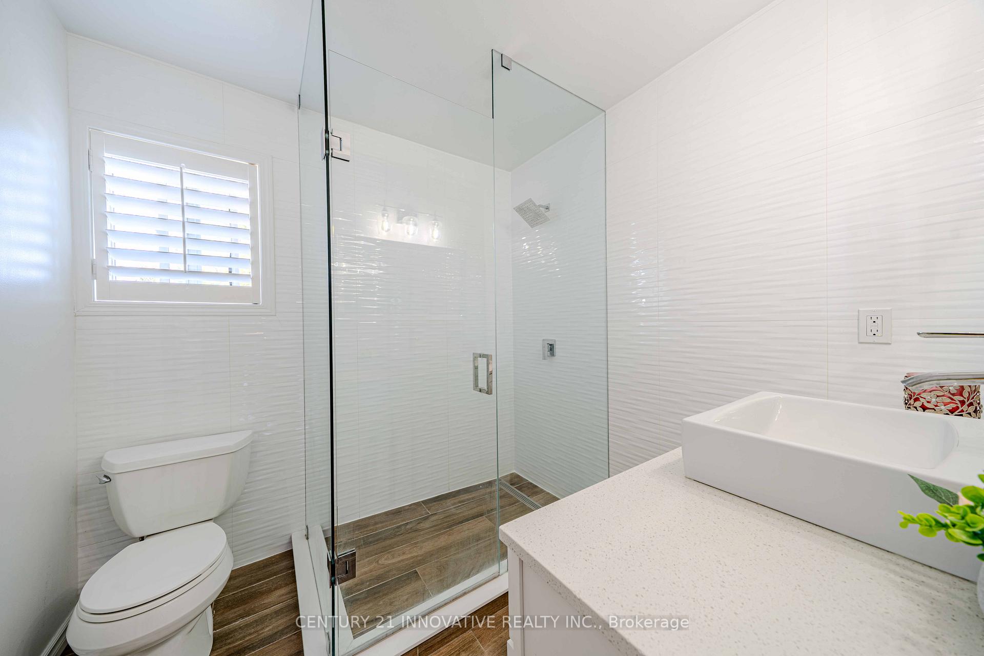Photo 27 of 1633 Gowling Terrace, Milton, Clarke — HOMEH