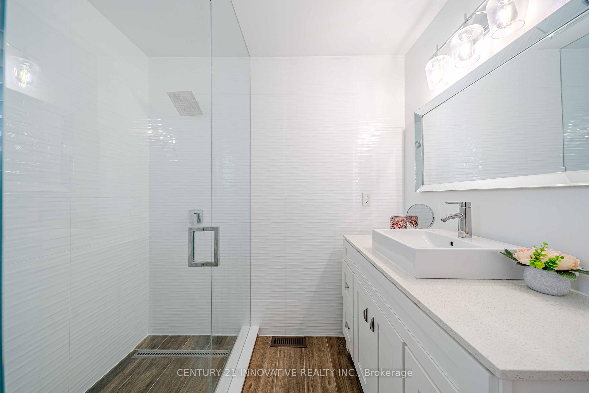 Photo 9 of 1633 Gowling Terrace, Milton, Clarke — HOMEH