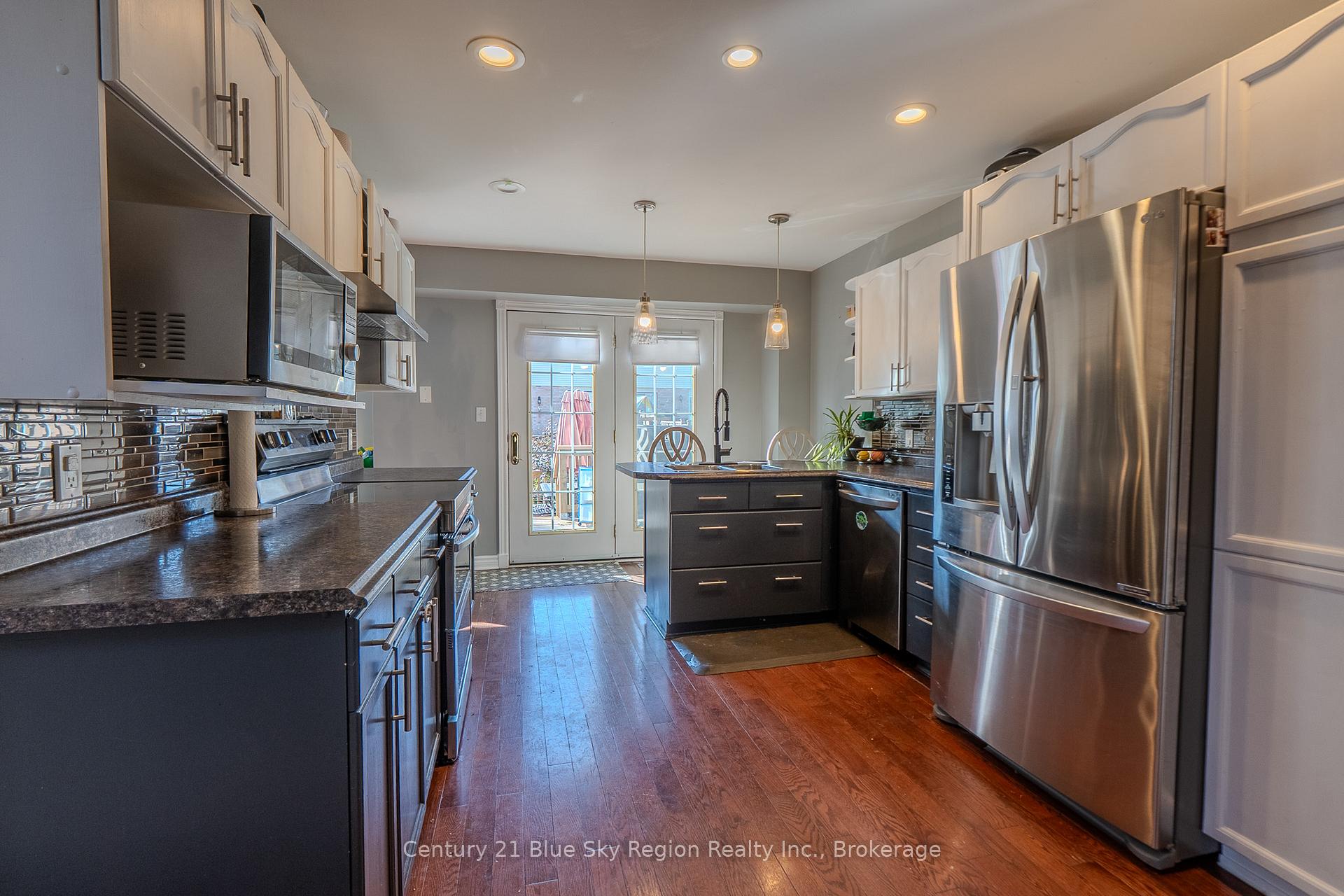Photo 4 of 166 Cloverbrae Crescent, North Bay, Ferris — HOMEH