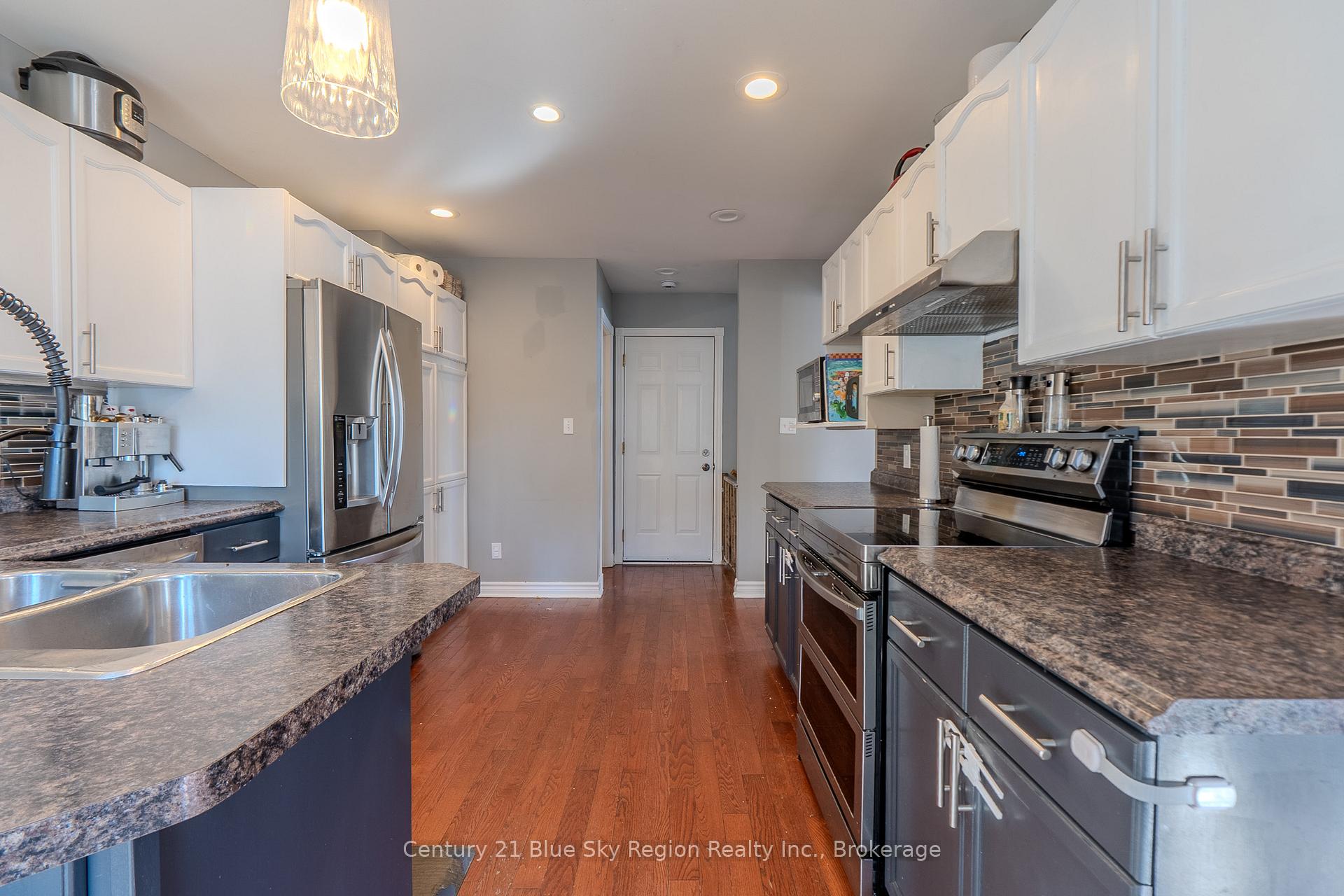 Photo 8 of 166 Cloverbrae Crescent, North Bay, Ferris — HOMEH